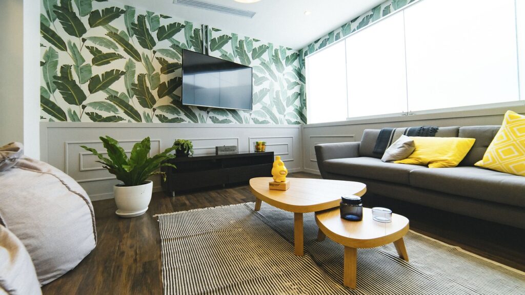 wallpaper-on-the-wall